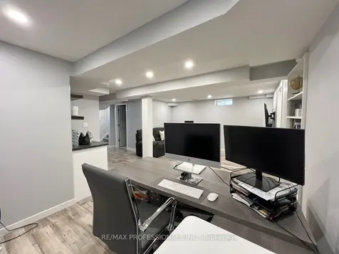 49 Liberty Crescent Bradford West Gwillimbury ON L3Z 0P5