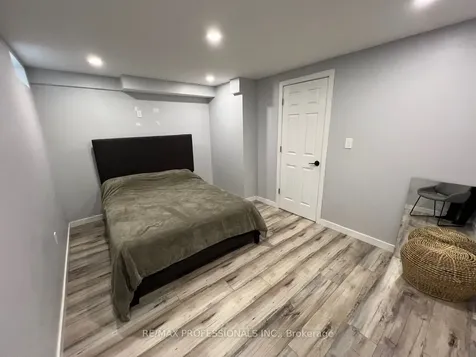 49 Liberty Crescent Bradford West Gwillimbury ON L3Z 0P5