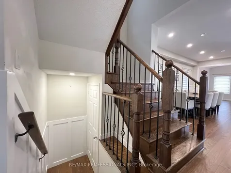 49 Liberty Crescent Bradford West Gwillimbury ON L3Z 0P5