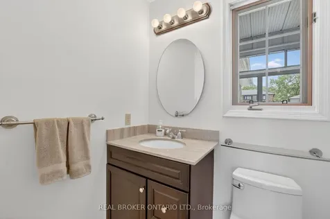 208 Stegman Road East Gwillimbury ON L9N 1B6