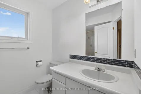 208 Stegman Road East Gwillimbury ON L9N 1B6