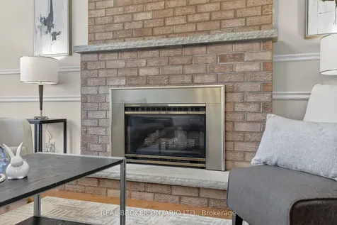 208 Stegman Road East Gwillimbury ON L9N 1B6