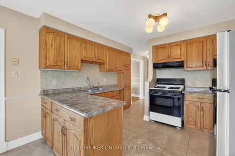 208 Stegman Road East Gwillimbury ON L9N 1B6