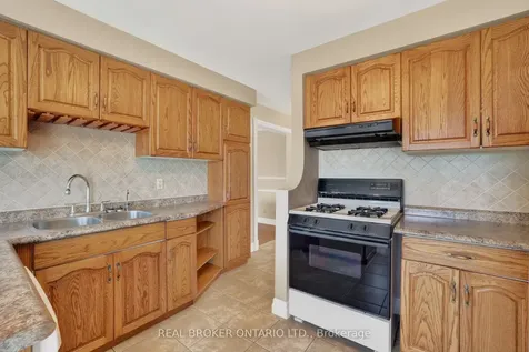 208 Stegman Road East Gwillimbury ON L9N 1B6