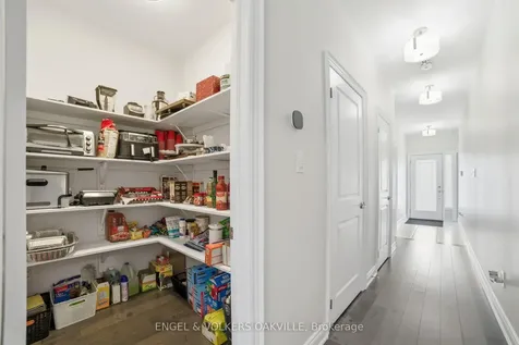 183 Sutherland Avenue Bradford West Gwillimbury ON L3Z 4H6