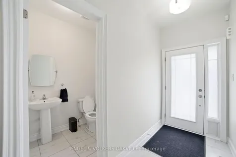 183 Sutherland Avenue Bradford West Gwillimbury ON L3Z 4H6