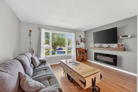 19 Larkdale Crescent Essa ON L0M 1B0