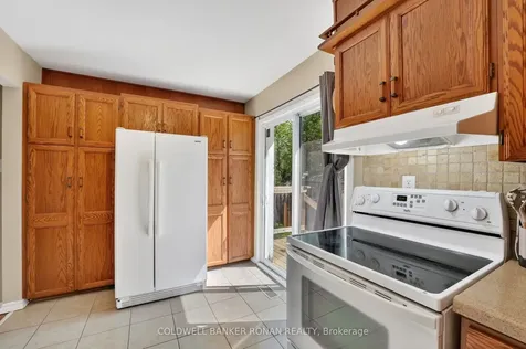 19 Larkdale Crescent Essa ON L0M 1B0