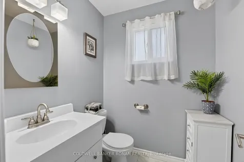 19 Larkdale Crescent Essa ON L0M 1B0