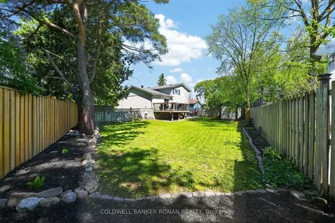 19 Larkdale Crescent Essa ON L0M 1B0