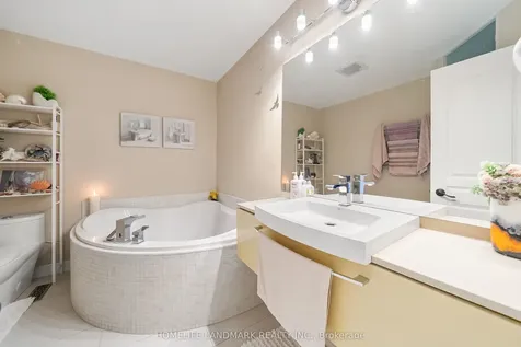 53 Bloomgate Crescent Richmond Hill ON L4E 4E2