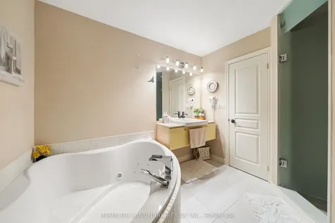53 Bloomgate Crescent Richmond Hill ON L4E 4E2