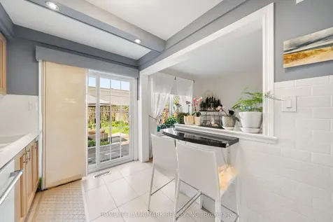 53 Bloomgate Crescent Richmond Hill ON L4E 4E2