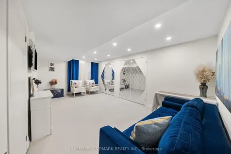 53 Bloomgate Crescent Richmond Hill ON L4E 4E2