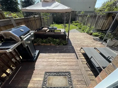 53 Bloomgate Crescent Richmond Hill ON L4E 4E2