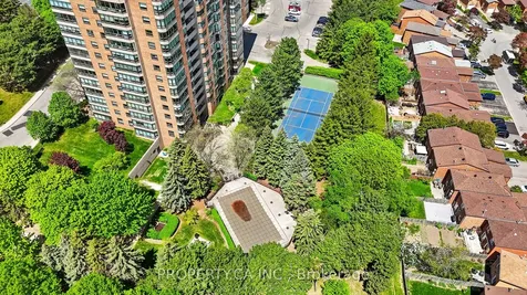 7601 Bathurst Street Vaughan ON L4J 4H5