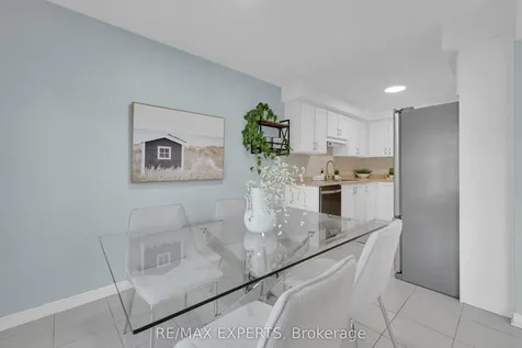 18 Armstrong Crescent Bradford West Gwillimbury ON L3Z 0L1