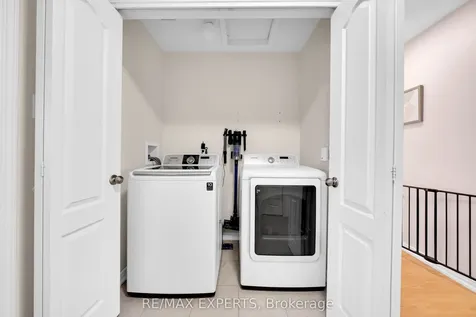 18 Armstrong Crescent Bradford West Gwillimbury ON L3Z 0L1