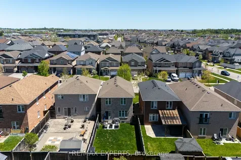 18 Armstrong Crescent Bradford West Gwillimbury ON L3Z 0L1