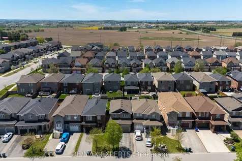 18 Armstrong Crescent Bradford West Gwillimbury ON L3Z 0L1