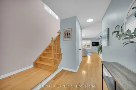 18 Armstrong Crescent Bradford West Gwillimbury ON L3Z 0L1