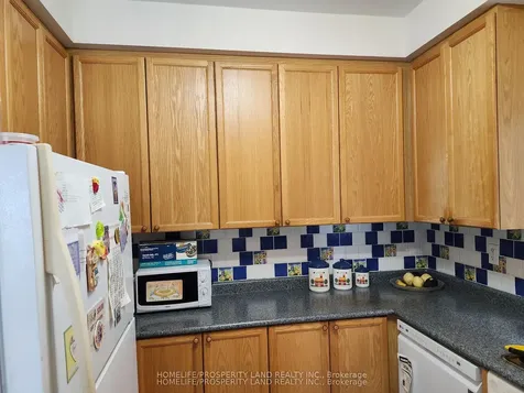 25 Olivia Drive Markham ON L6C 3B6