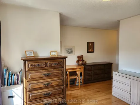 25 Olivia Drive Markham ON L6C 3B6