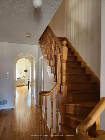 25 Olivia Drive Markham ON L6C 3B6