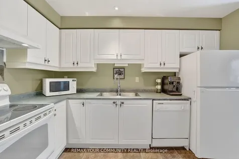 70 Natale Court Bradford West Gwillimbury ON L3Z 3B1