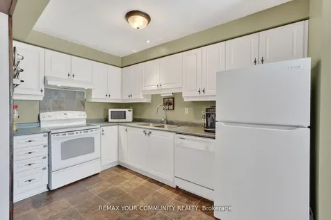 70 Natale Court Bradford West Gwillimbury ON L3Z 3B1