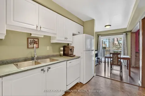 70 Natale Court Bradford West Gwillimbury ON L3Z 3B1