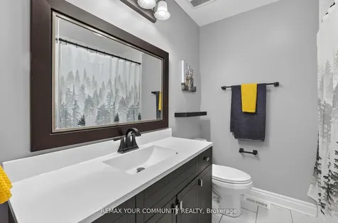 70 Natale Court Bradford West Gwillimbury ON L3Z 3B1