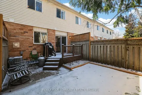 70 Natale Court Bradford West Gwillimbury ON L3Z 3B1