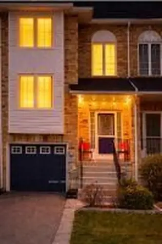 70 Natale Court Bradford West Gwillimbury ON L3Z 3B1