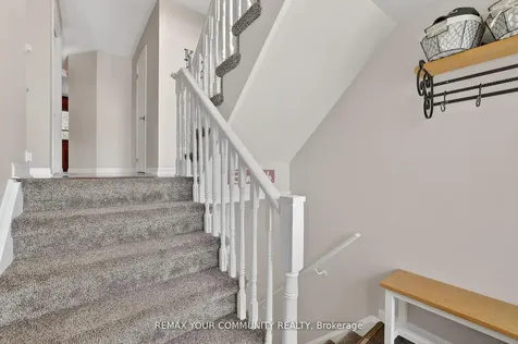 70 Natale Court Bradford West Gwillimbury ON L3Z 3B1