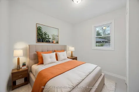 1007 Barton Avenue Georgina ON L4P 3E9