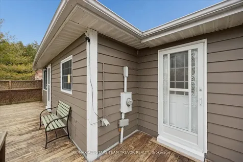 1007 Barton Avenue Georgina ON L4P 3E9