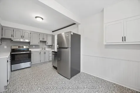 1007 Barton Avenue Georgina ON L4P 3E9