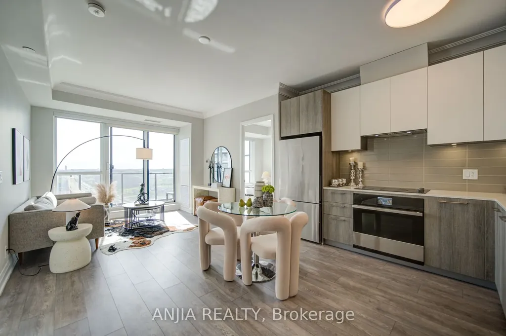 18 Water Walk Drive Markham ON L3R 6L5