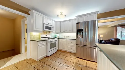103 Robinson Street Markham ON L3P 1P2