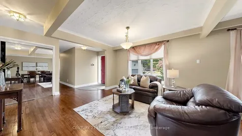 103 Robinson Street Markham ON L3P 1P2