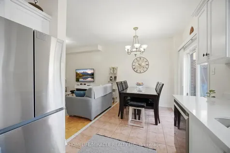 8 Nasir Crescent Vaughan ON L6A 3B3