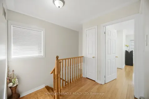 8 Nasir Crescent Vaughan ON L6A 3B3