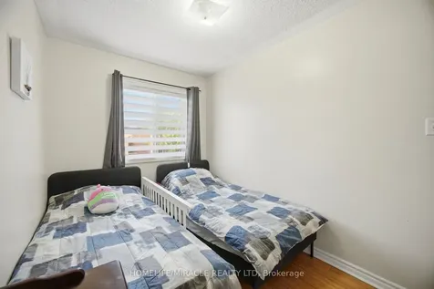 8 Nasir Crescent Vaughan ON L6A 3B3