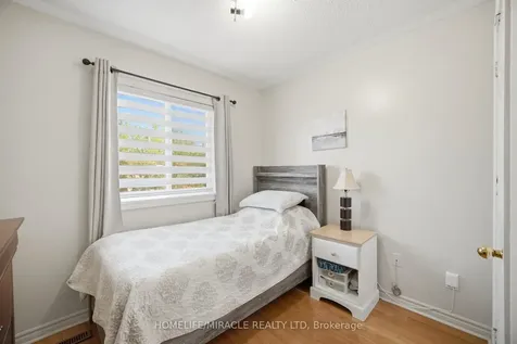 8 Nasir Crescent Vaughan ON L6A 3B3