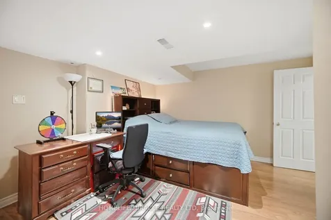 8 Nasir Crescent Vaughan ON L6A 3B3