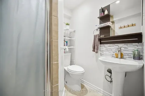 8 Nasir Crescent Vaughan ON L6A 3B3