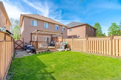 8 Nasir Crescent Vaughan ON L6A 3B3