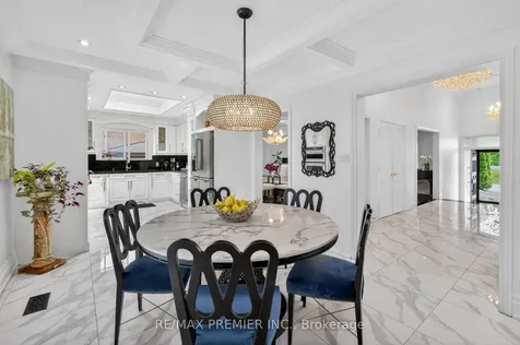 21 Forest Circle Court Vaughan ON L4L 1N8