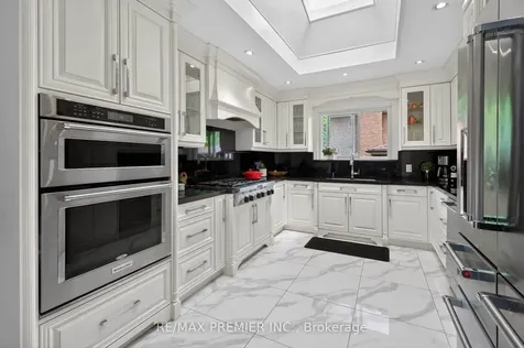 21 Forest Circle Court Vaughan ON L4L 1N8